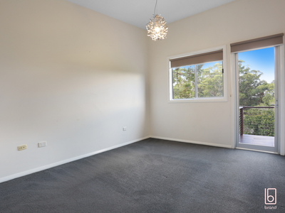 12 Nari Ave, Point Clare