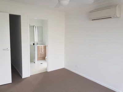 2 / 3 Ridge View Court, Nikenbah