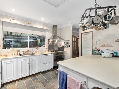 30 Regency Drive, Thornlie