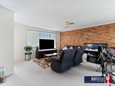 5 Brightwaters Close, Brightwaters