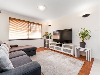 60 Bottlebrush Drive, Kiara