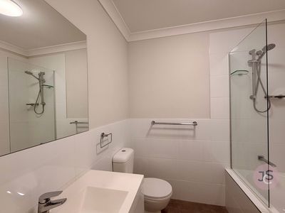 22 WATTLEBIRD CRESCENT, Elermore Vale