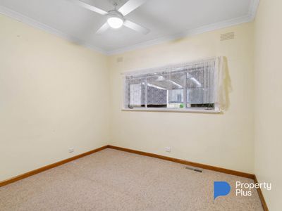 154 MacKenzie Street West, Golden Square