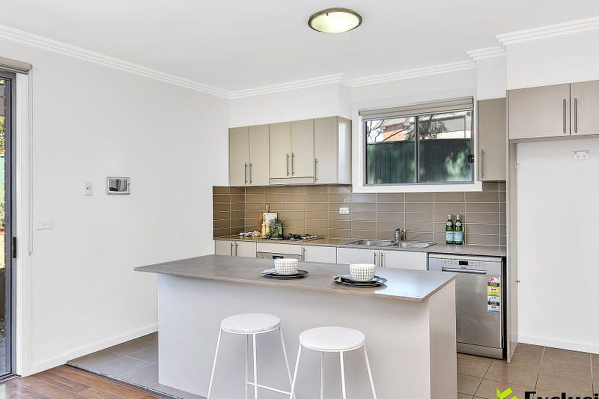 10 / 100 Kenyons Road, Merrylands