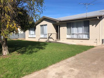 18 Emily Street, Millicent