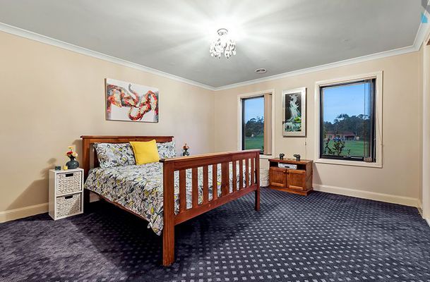 24 St Andrews Close, Hidden Valley