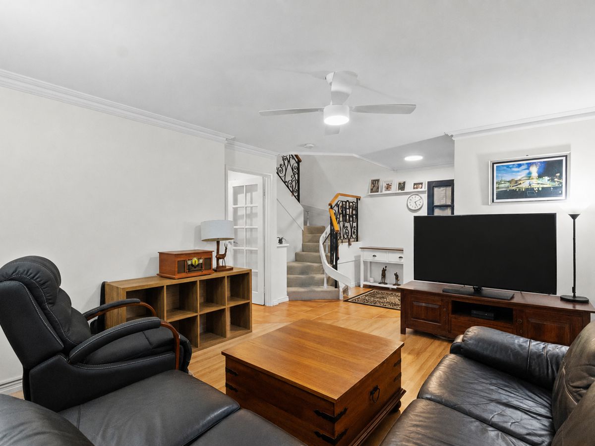 58 Lakeside Drive, Joondalup
