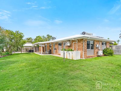 4 Lee Court, Bucasia