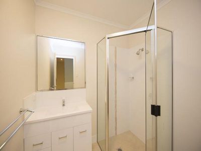 21 / 1 Collins Lane, Kin Kora
