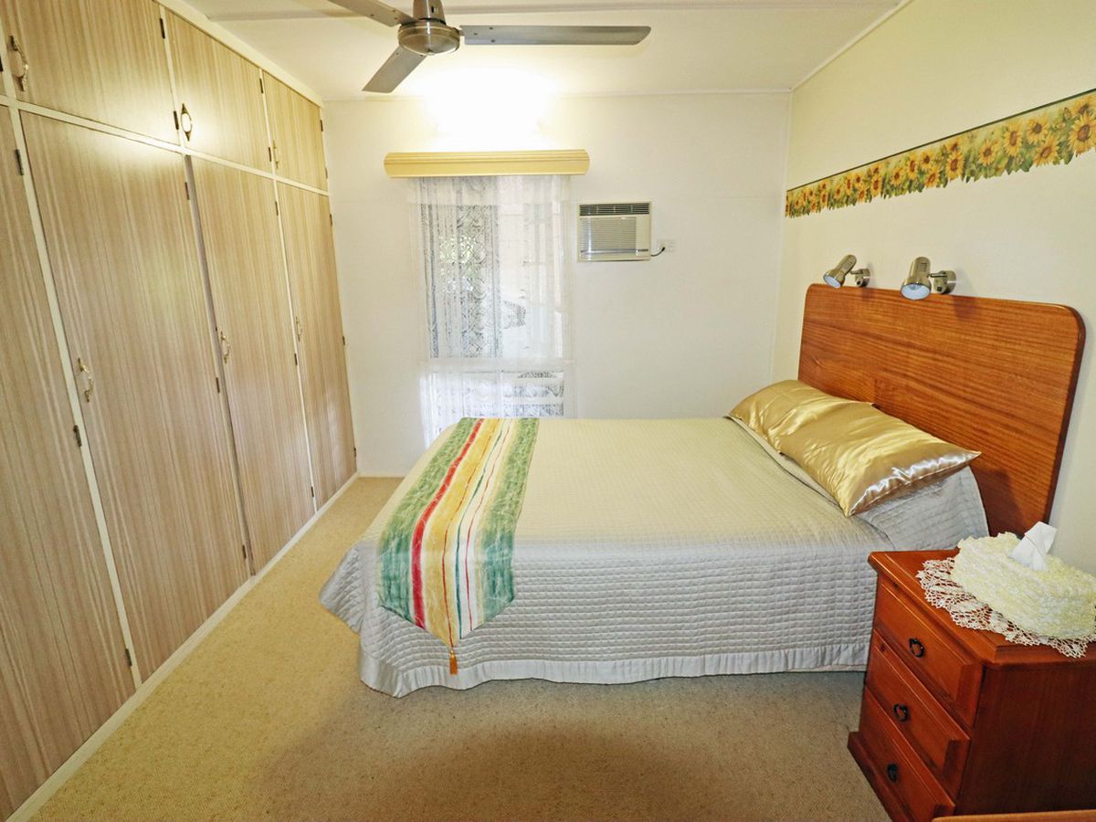 19 Fifth Avenue, Atherton