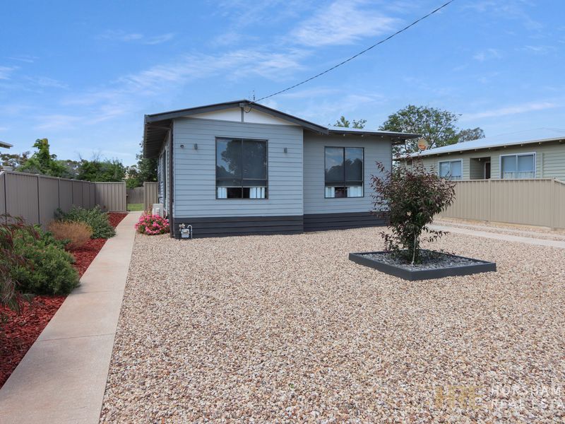 9 Elizabeth Street, Horsham