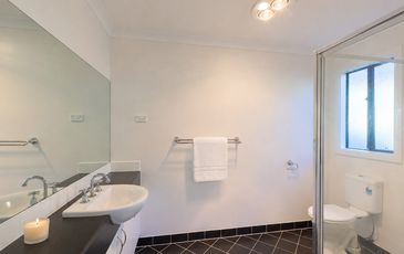 84 Fieldstone Boulevard, Beaconsfield