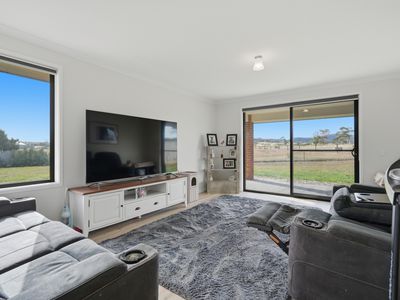 12 Axton Close, George Town