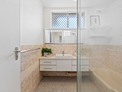 9 / 2 Hampton Street, Burswood