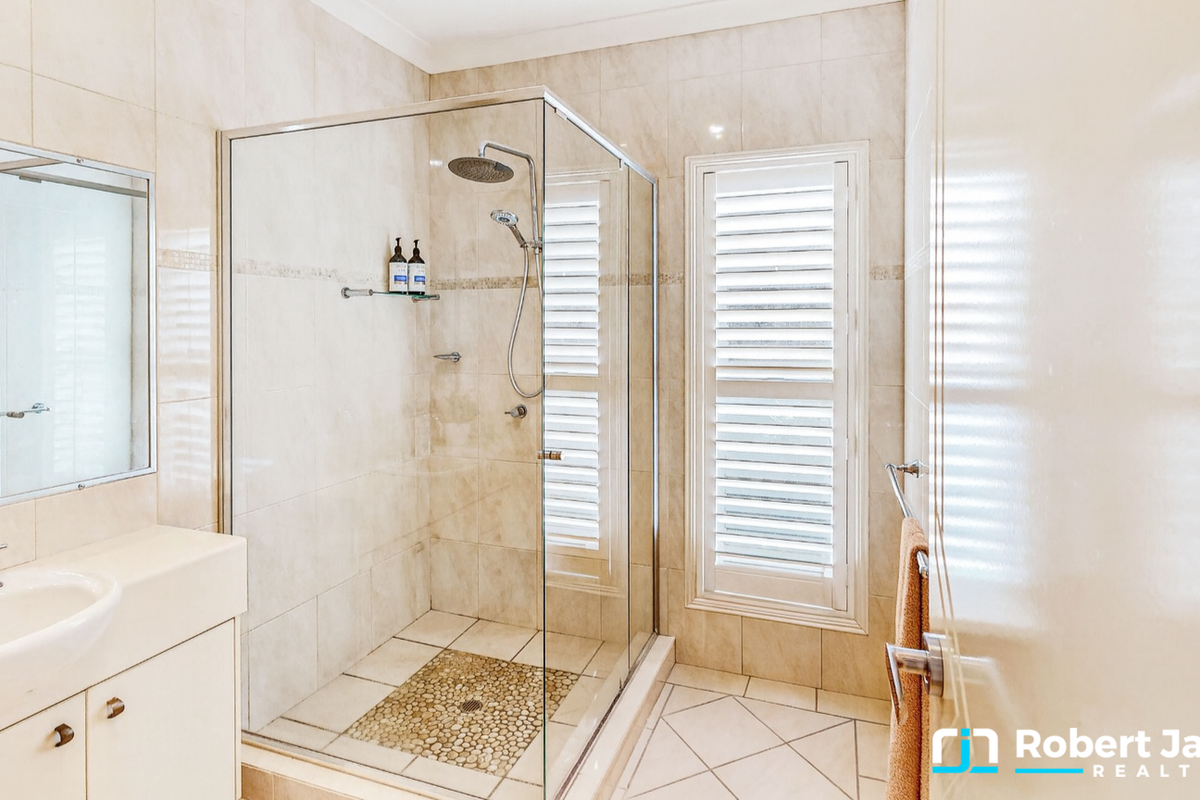 27 Edington Drive, Cooroibah