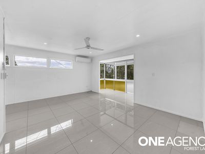 10  Cygnus Street , Inala