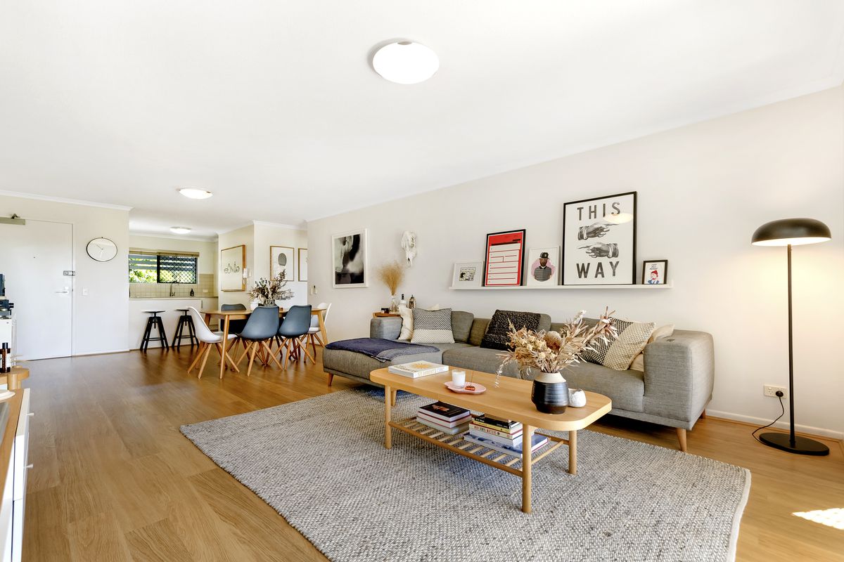 15 / 1 Riverwalk Avenue, Robina