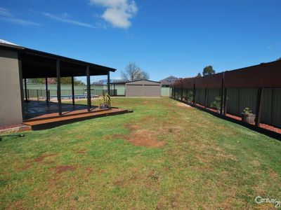 17 Hasting Court, Dubbo