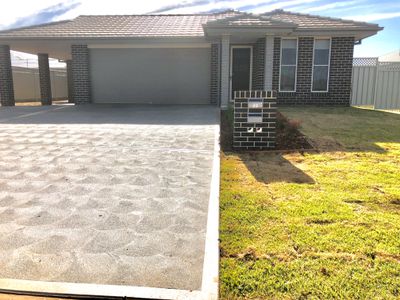 23a Wollomombi Parade, Dubbo