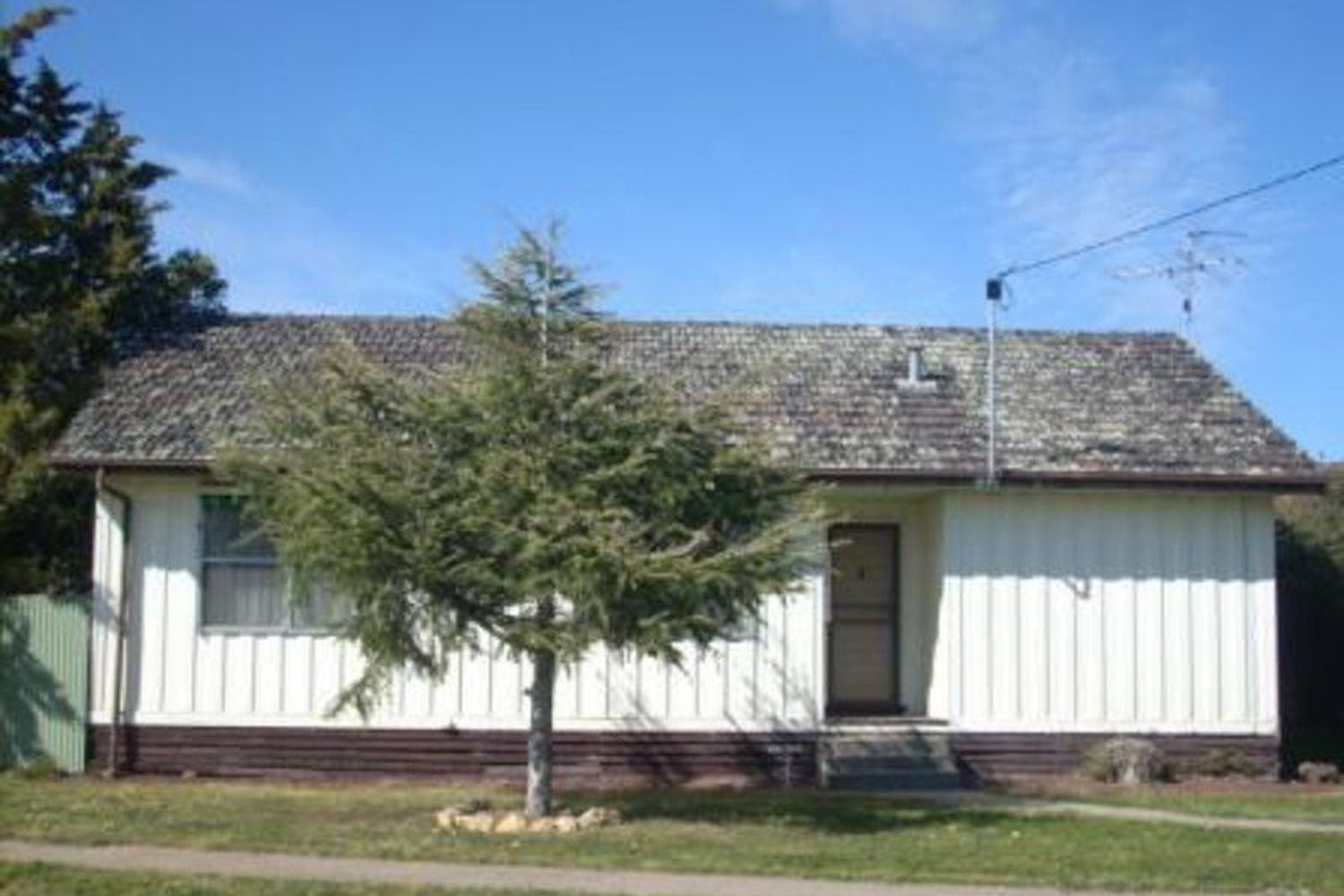 70 Albert Street, Horsham