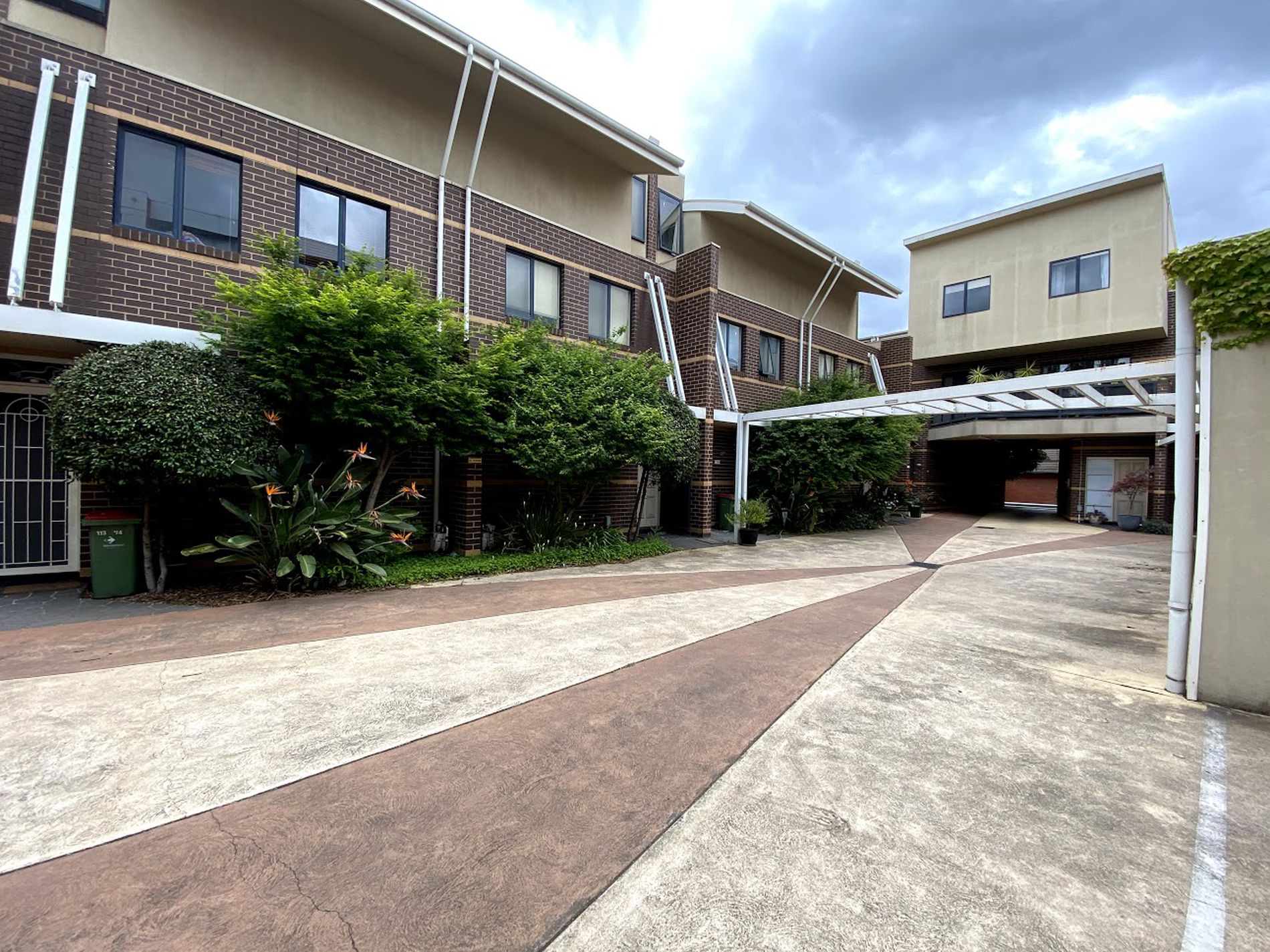 6 / 113-115 Ballarat Road, Footscray