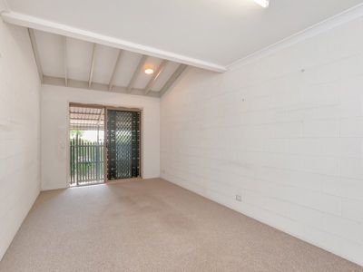 5 / 61 South Station Road, Booval