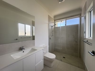 1 Grevillea St, Dakabin