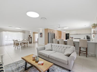 28 Holmes Crescent, Griffith