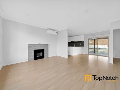 30 Curtin Avenue, Lalor