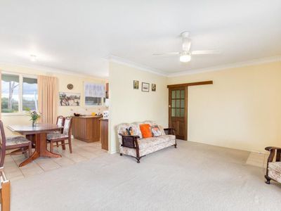 8 Thompson Court, Werribee