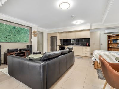 76 Kununurra Crescent, Shailer Park