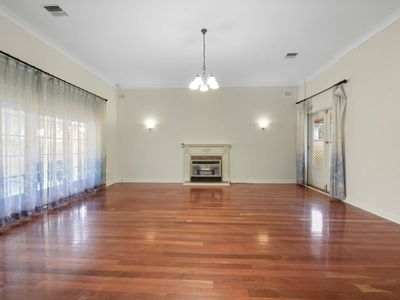 2 Penarth Avenue, Beaumont