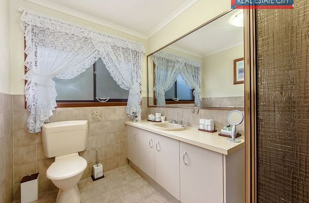 6 Perron Close, Craigieburn