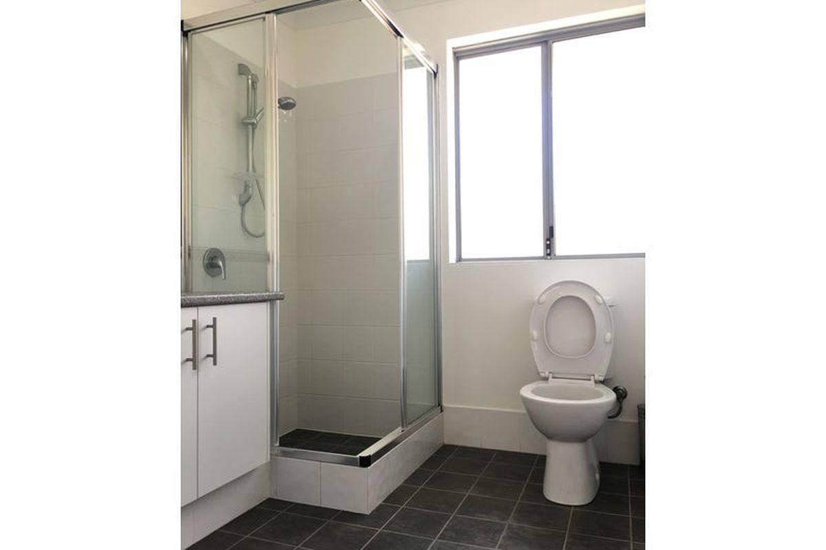 1 / 16 Hill View Terrace, St James