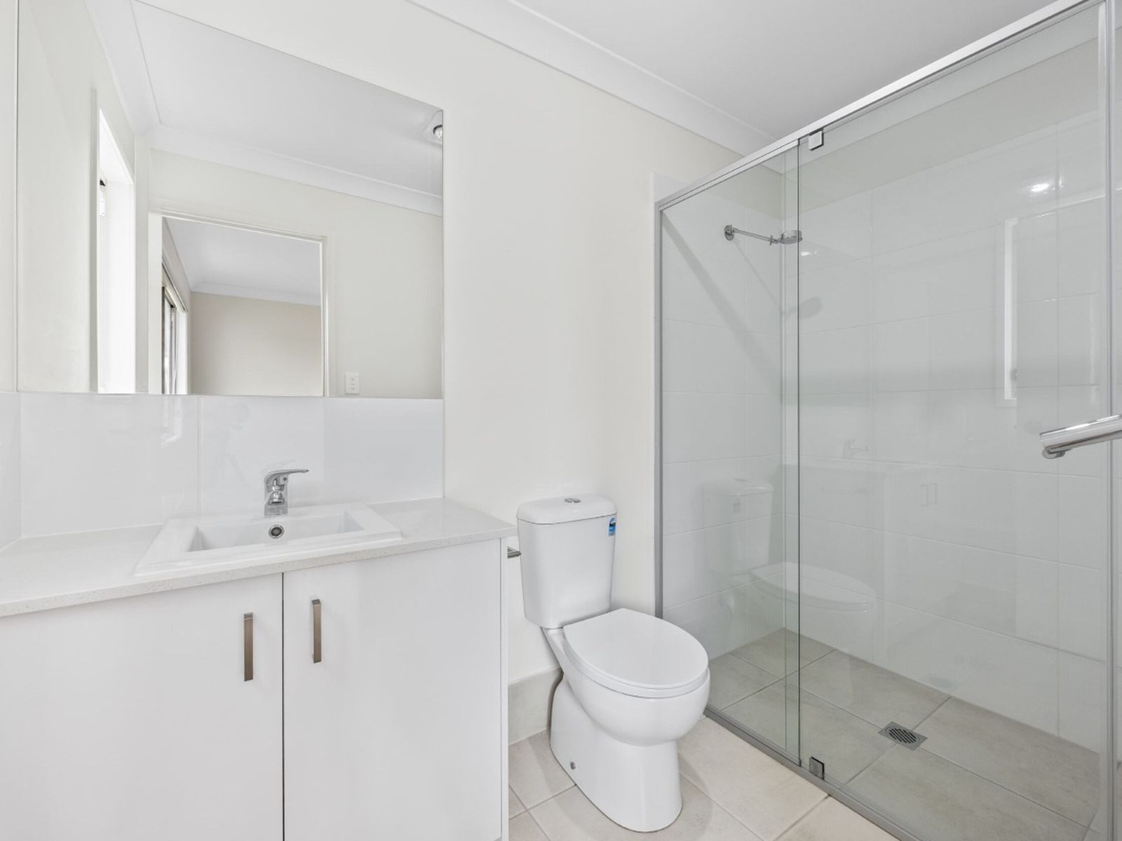 NEW BUILT DUAL 3 + 1 BED $1.271m 