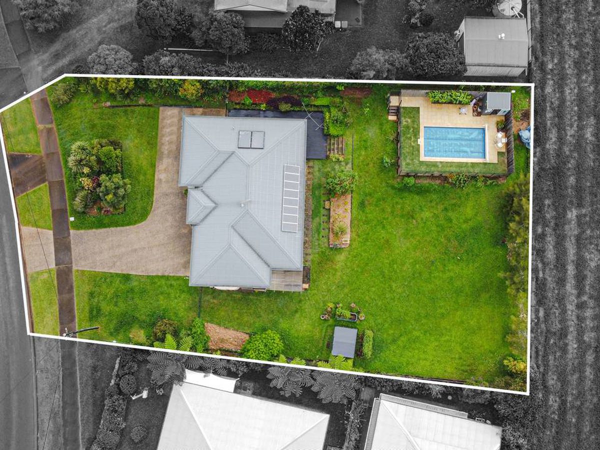 18 Barrine Road, Yungaburra