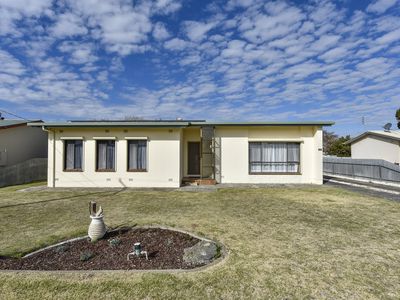 11 Poole Street, Millicent