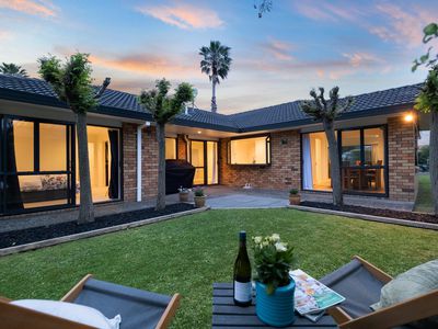 9 Suncrest Drive, West Harbour