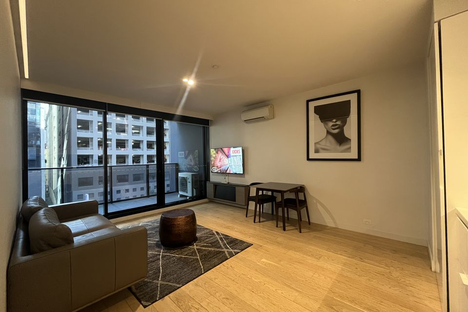 305 / 442 Elizabeth Street, Melbourne