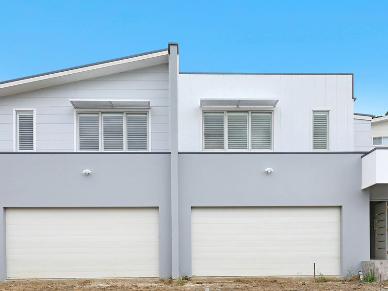 1 & 2 / 13 Valley View Crescent, Albion Park