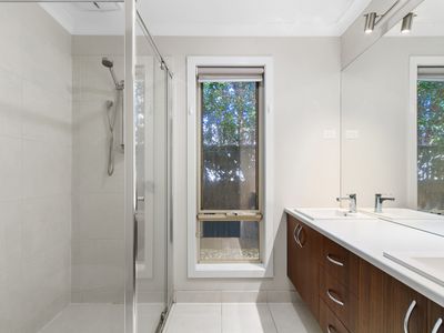 12 Relph Avenue, Sale