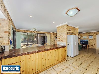 121 Lagoon Drive, Yanchep