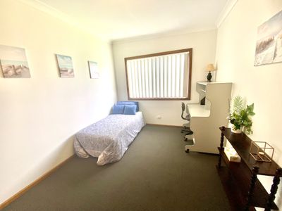 1A / 52 Bushman Street, Parkes