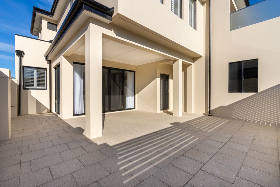 1 / 116 Gloucester Ave, Shoalwater