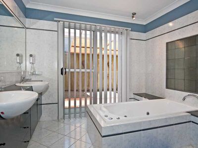 35 Old Toowoomba Road, One Mile