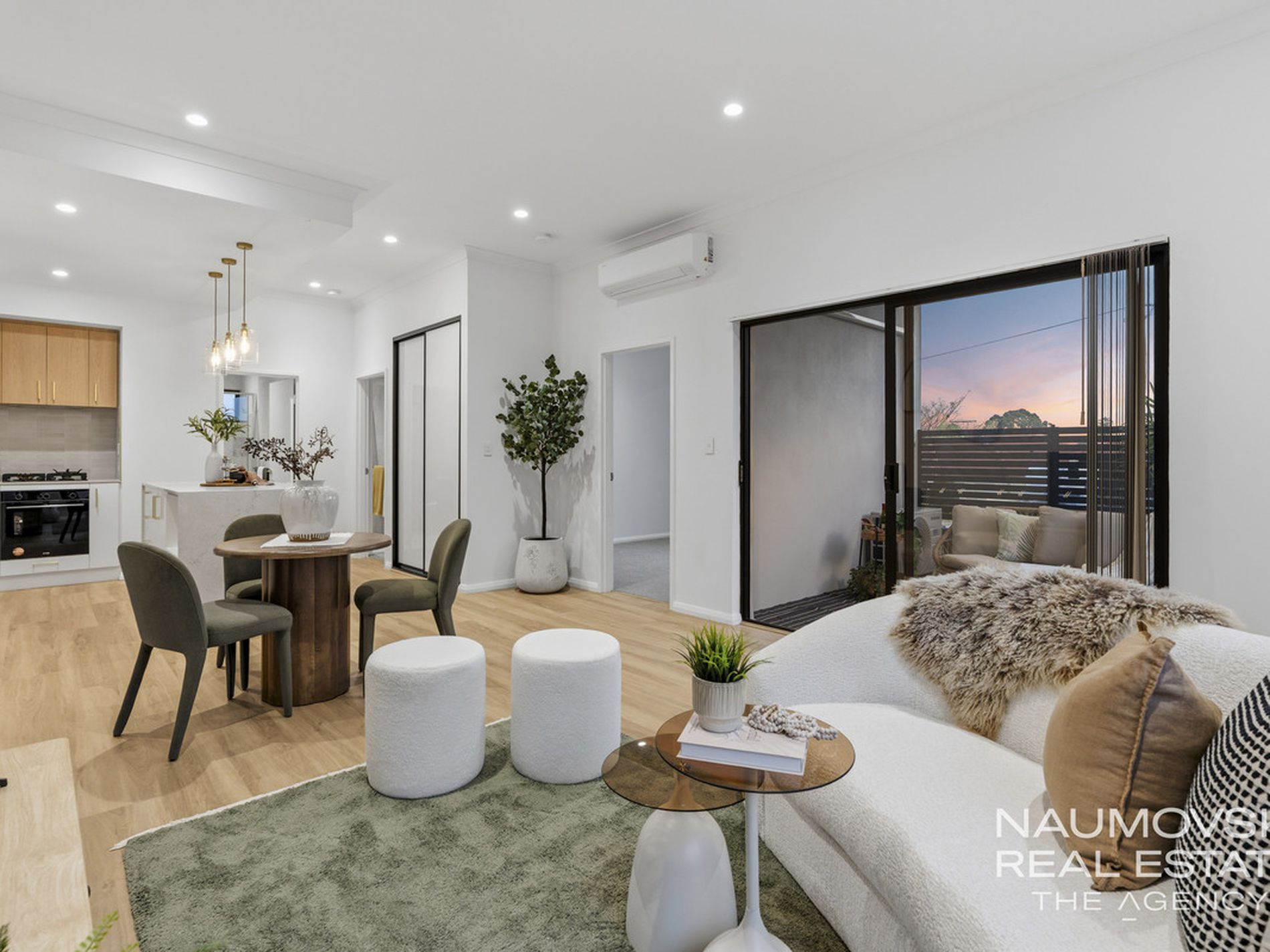 4 / 23 Peppering Way, Westminster