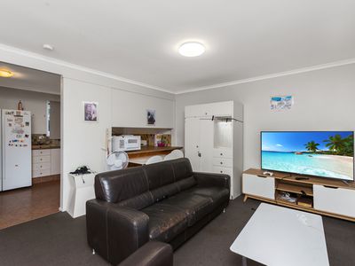 7 / 2 Heather Street, Logan Central