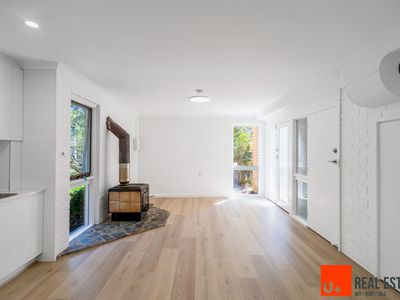32 Dwyer Street, Cook
