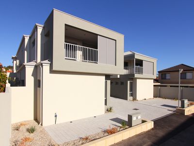 14D Bauxite Lane, Joondanna