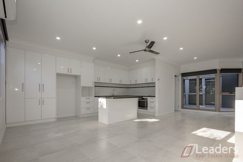 2 / 51 Wadham Parade, Mount Waverley